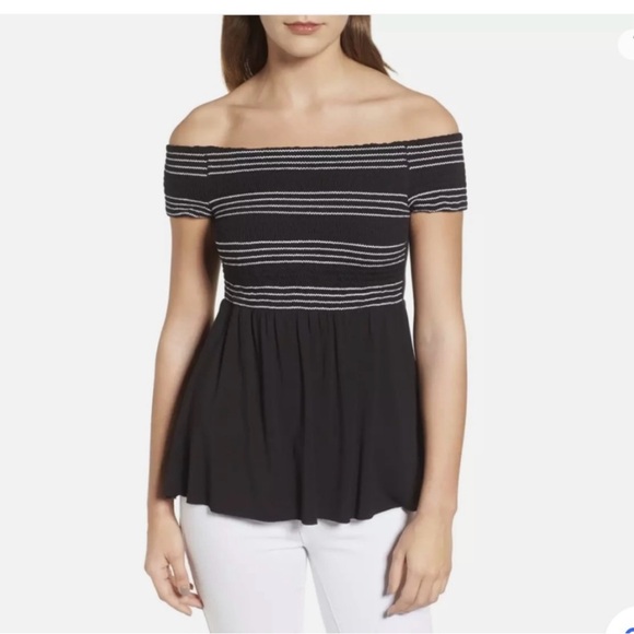 VENUS Tops - VENUS Black and White Off Shoulder Top - Size Medium